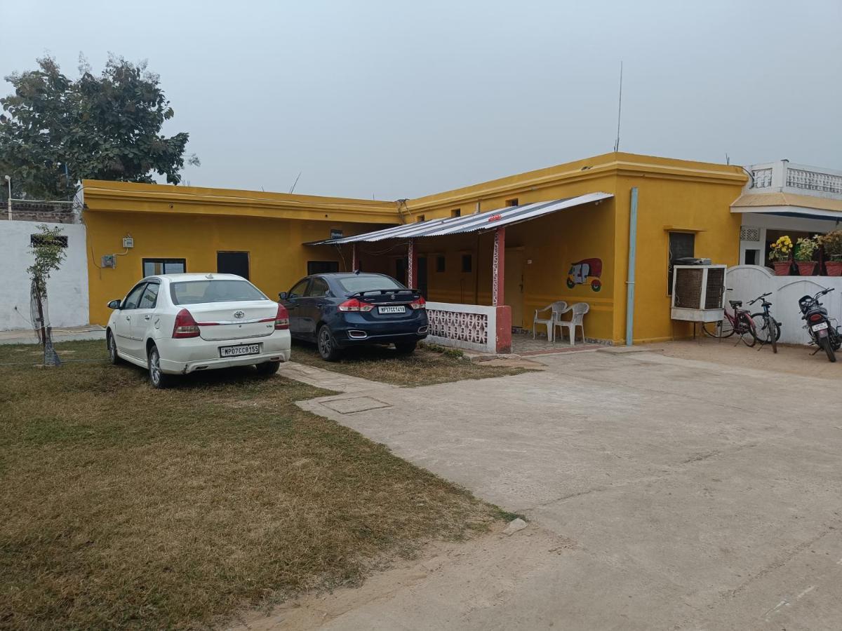 Mini Homestay Кхаджурахо Экстерьер фото