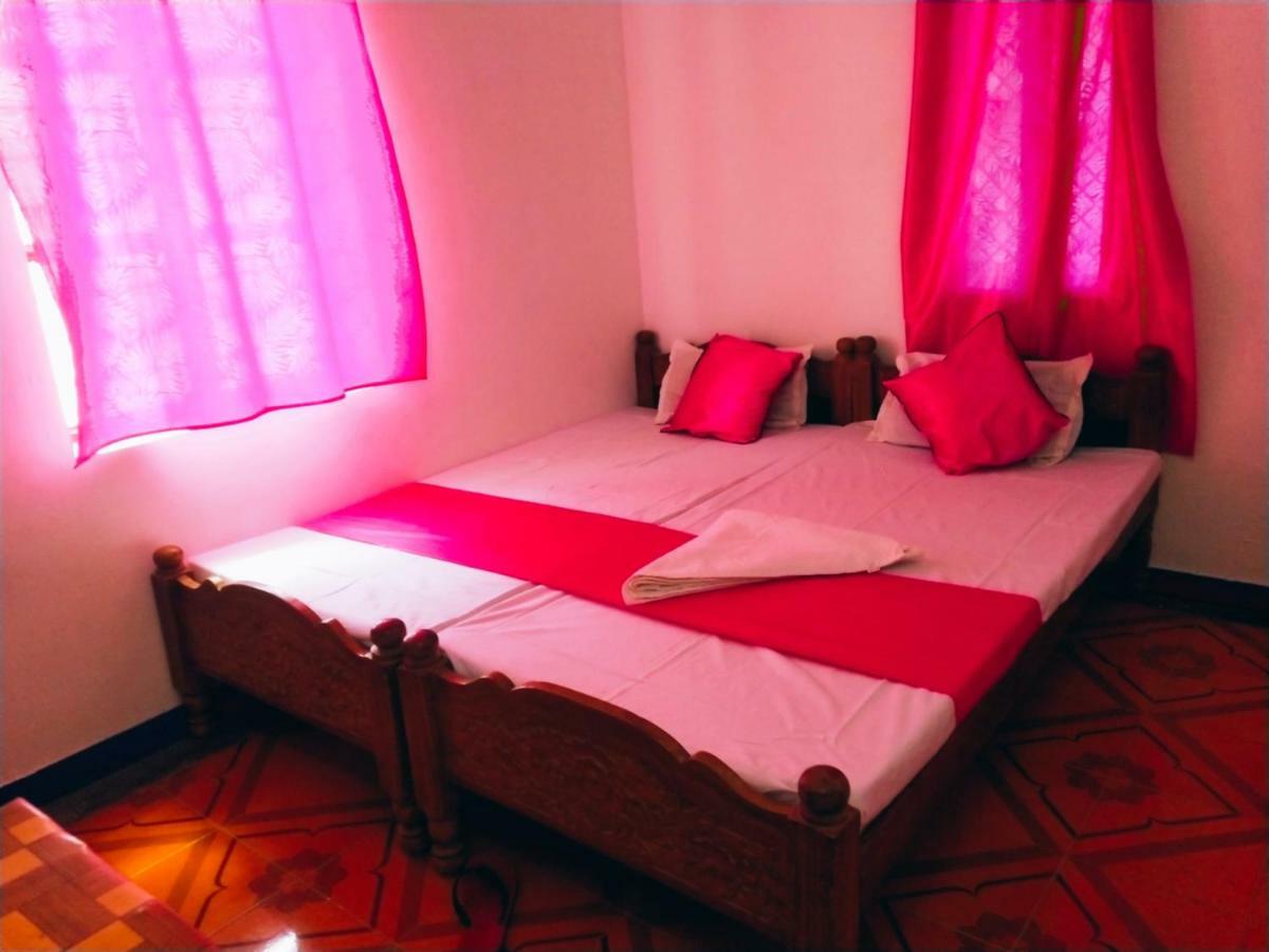 Mini Homestay Кхаджурахо Экстерьер фото