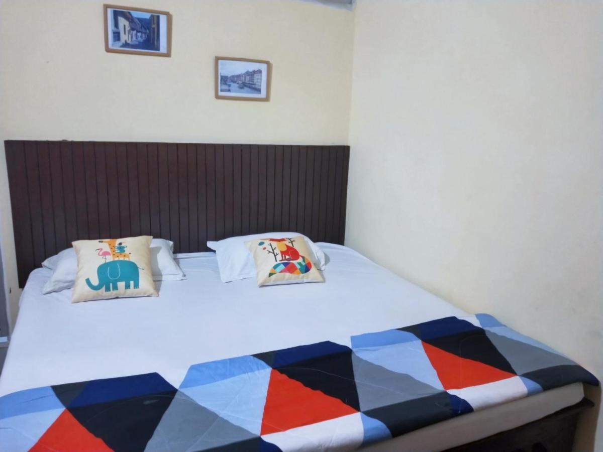 Mini Homestay Кхаджурахо Экстерьер фото